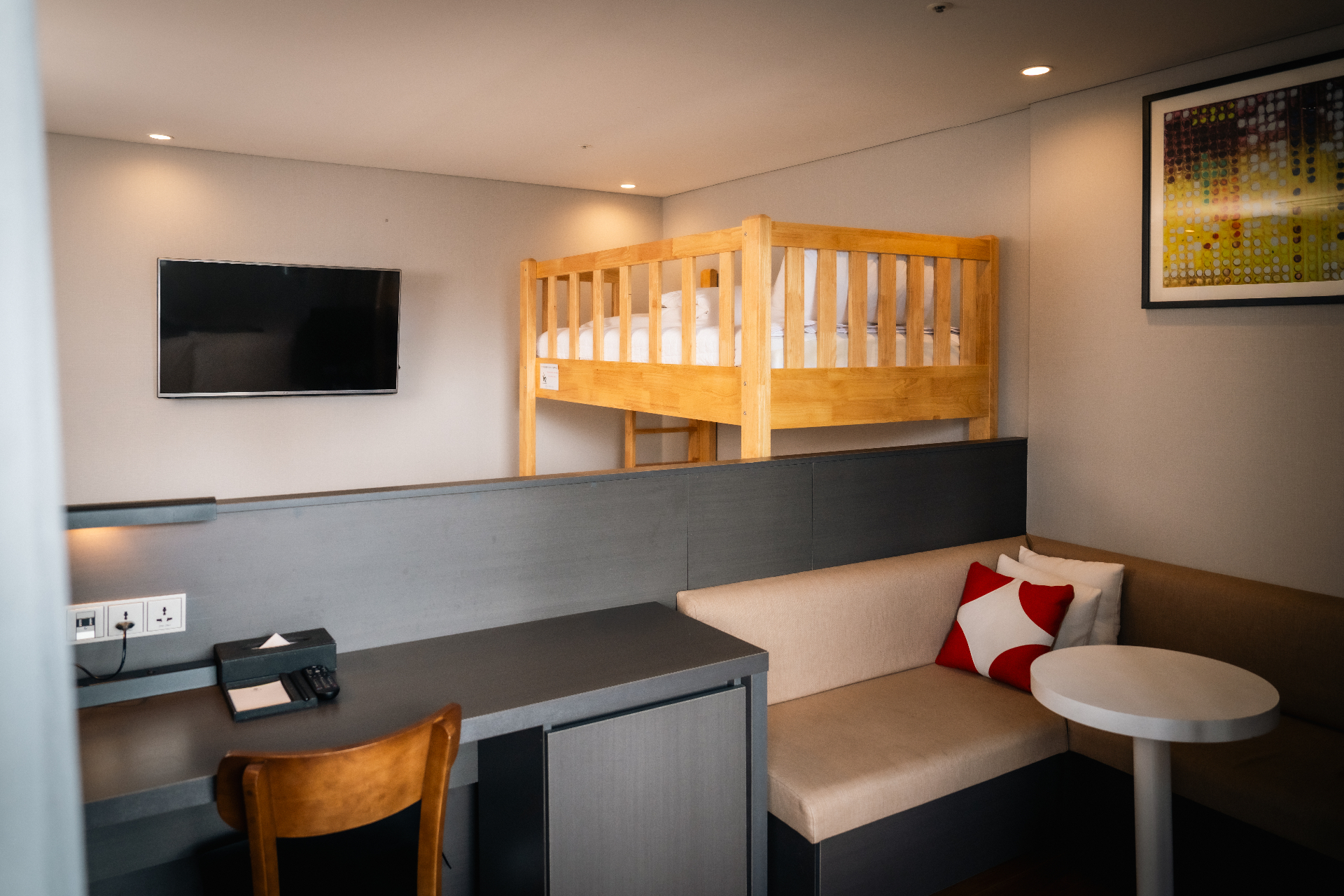 FAMILY TERRACE SUITE